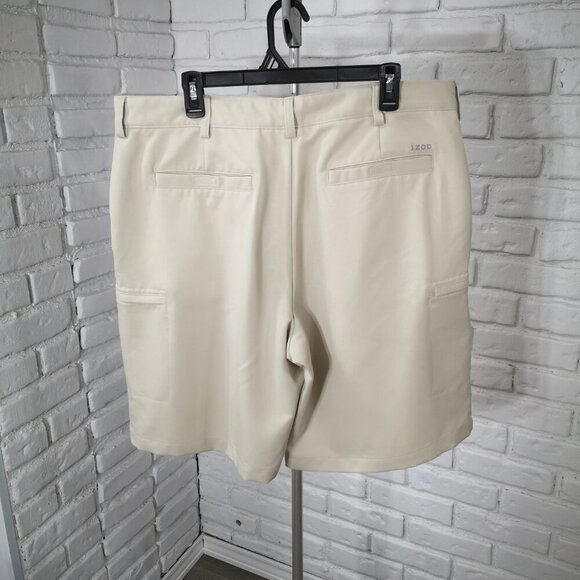 Izod Golf Men's Size 38 Cream Zipper & Button Closure Straight Fit Shorts - Picture 2 of 13